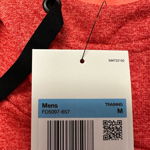 NIKE Therma-Fit Swoosh Men's Hoodie Pullover Red FD5097 657 Multiple Sizes - Picture 2 of 2